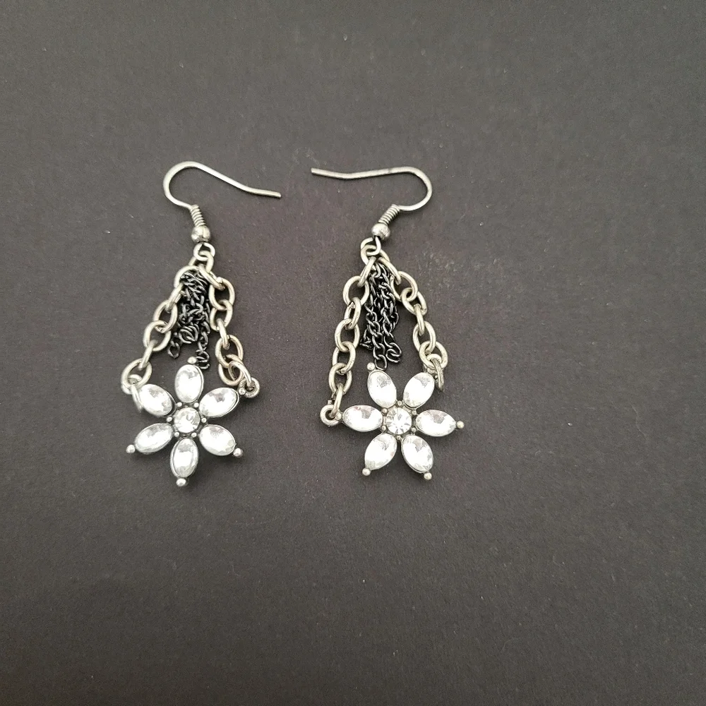 Crystal Rhinestone Dangle Flower Bling Earrings Clear Stone Gem Jewels Jewelry